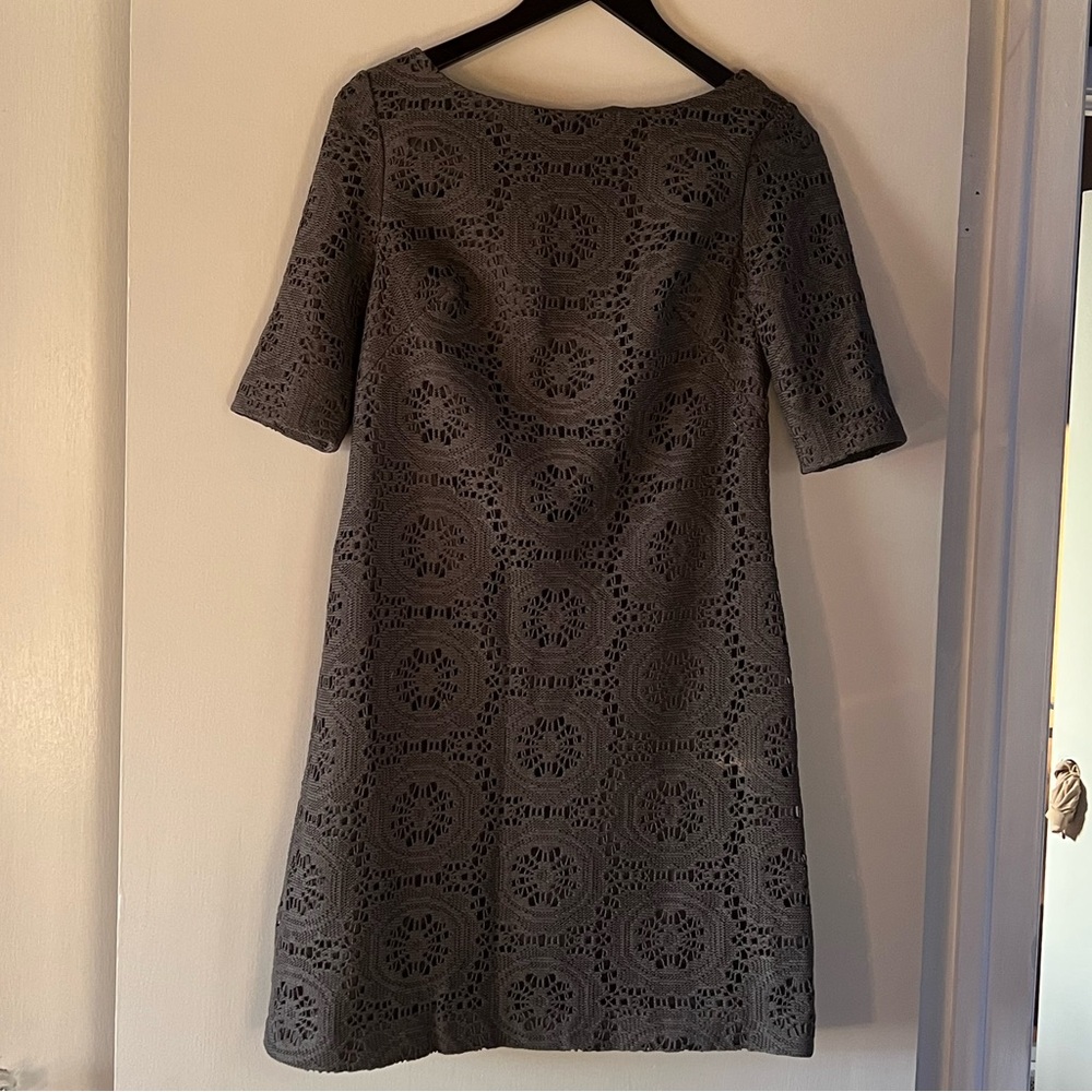ADRIANNA PAPELL Gray Lace Dress. Women’s size 8.